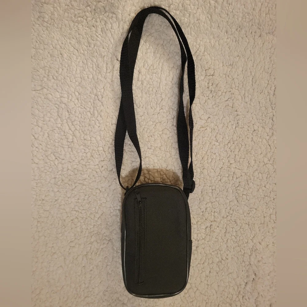 MAINSTAYS Camera Bag Black With Strap